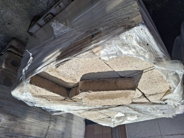 náhled Bloky zdící (základní a stříšky), dlažba, obrubníky