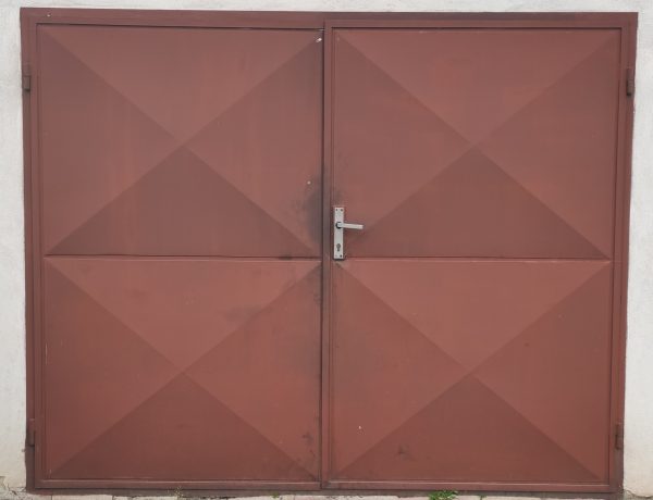 náhled Ocelová dvoukřídlá garážová vrata 2,5x2m