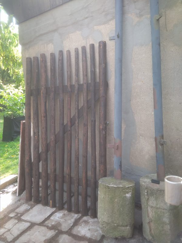 náhled Vrátka se sloupky  do zahrady 